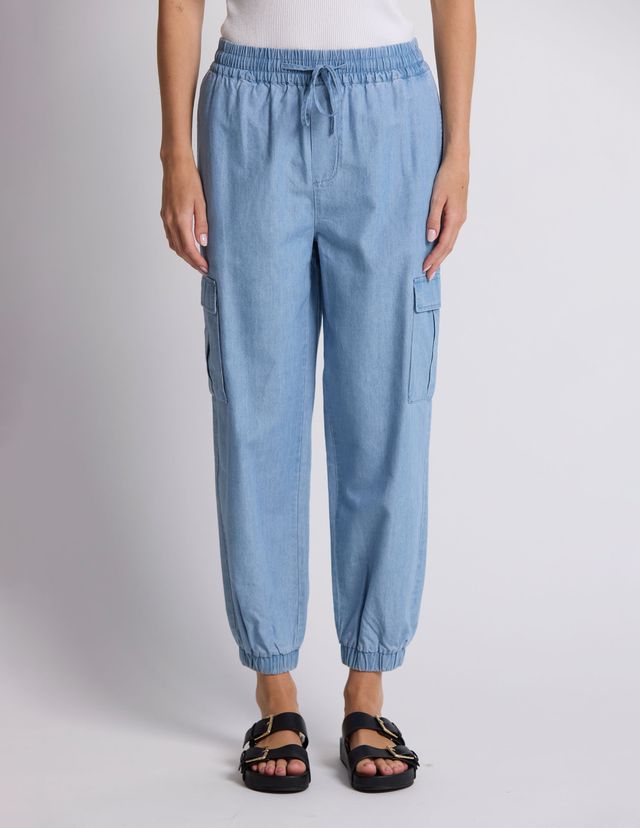 Teigan Pant - Light Wash
