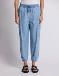 Teigan Pant - Light Wash