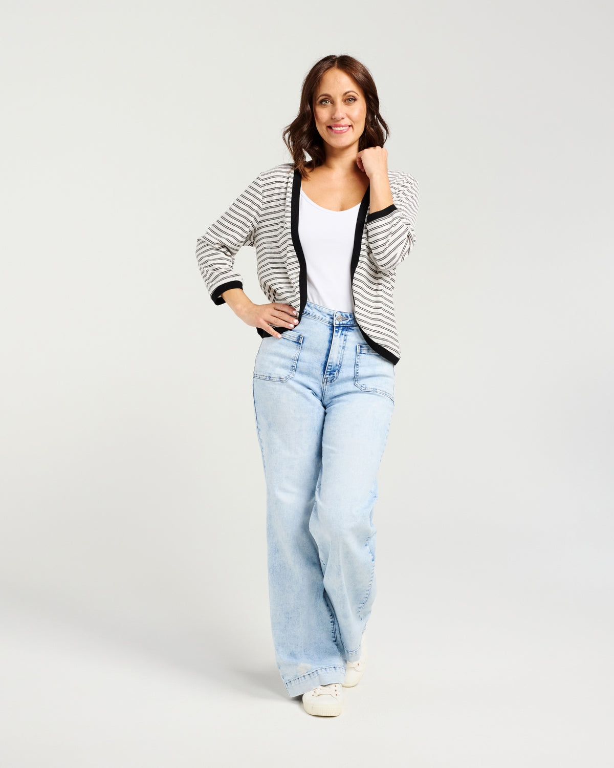 Quinn Cardi - Ebony Fleck