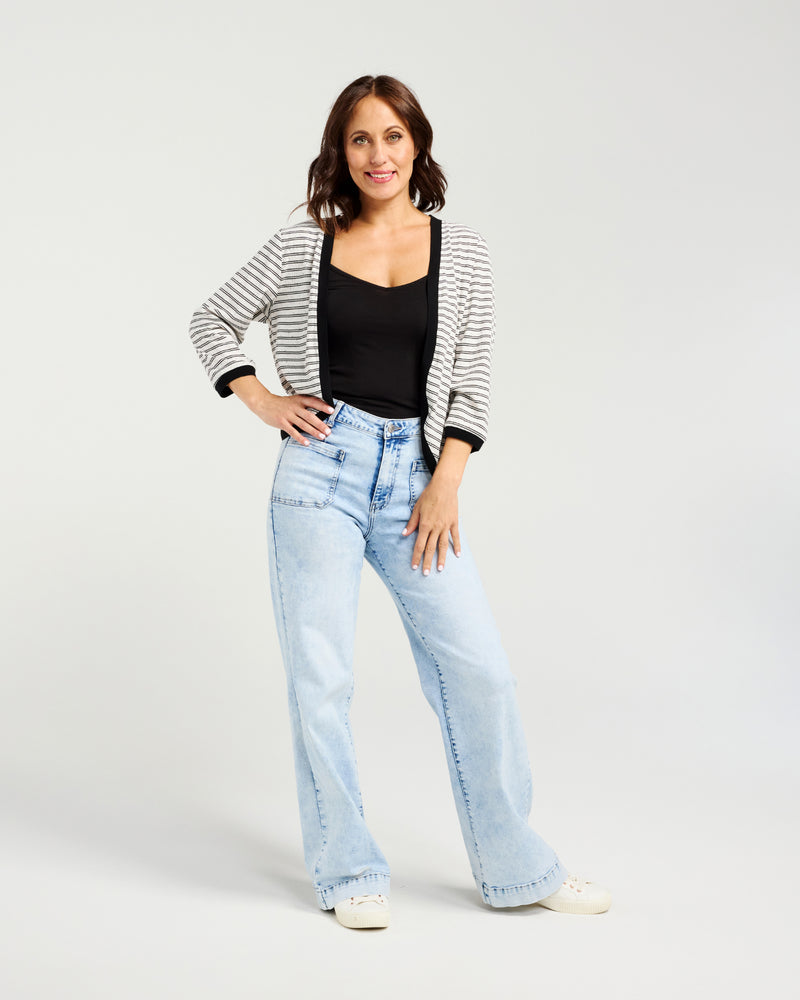 Quinn Cardi - Ebony Fleck