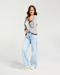Quinn Cardi - Ebony Fleck