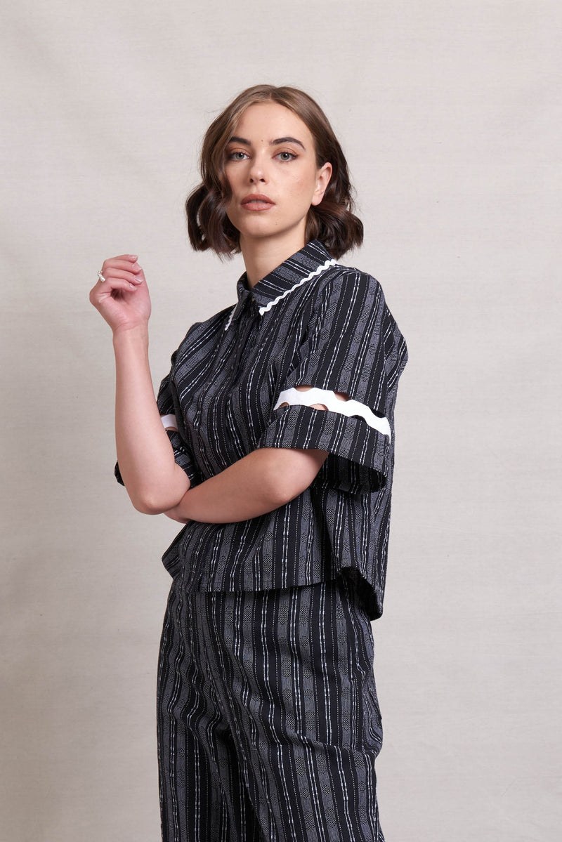 Zig Zag Shirt - Black Stripe