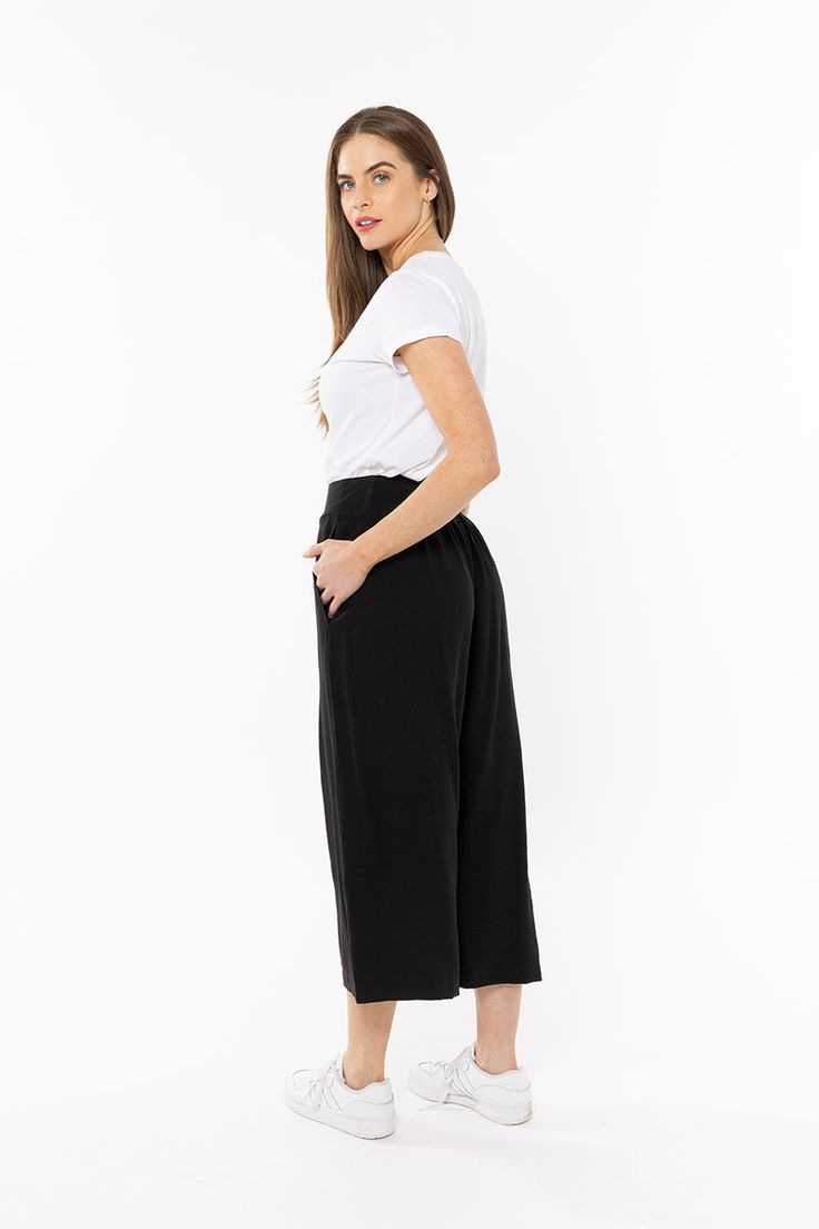Essential Wide Leg Pants Crop - Black