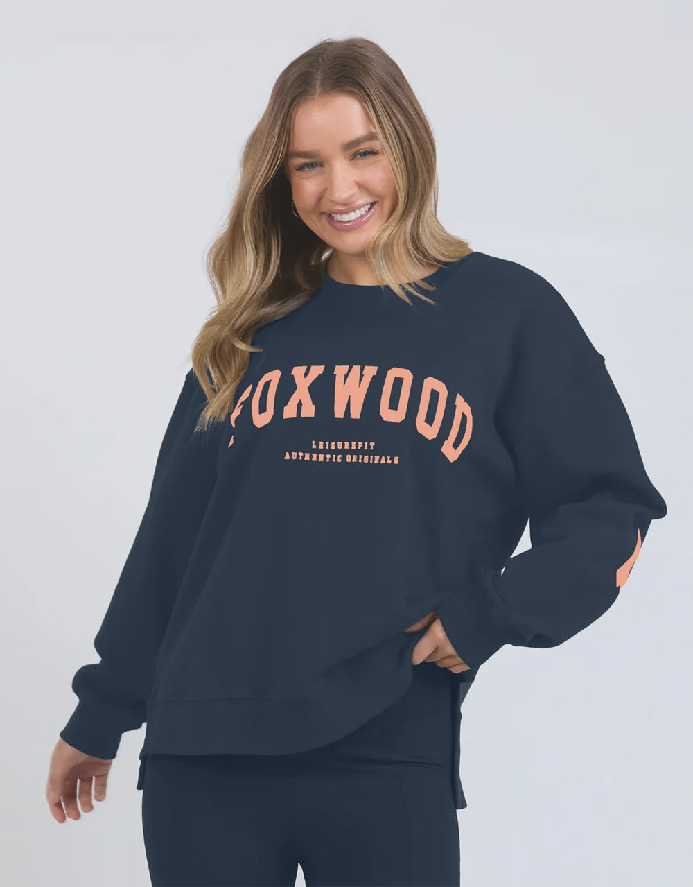 Interval Crew - Navy Peach