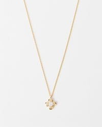 Necklace Gold Daisy Crystal Centre