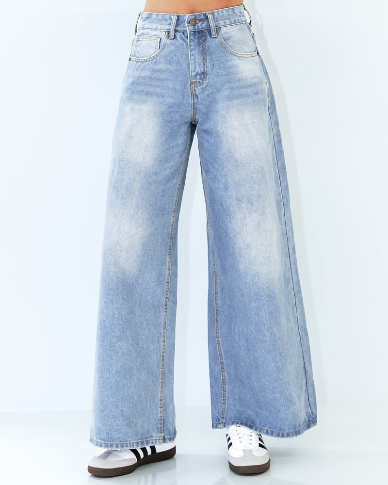 Wide Leg Jean - Mid Wash